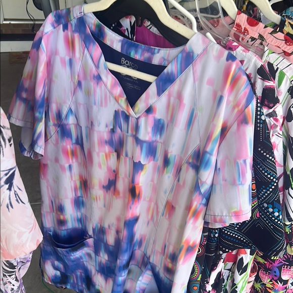 Colorful Patterned Scrub Collection - Picture 4 of 5